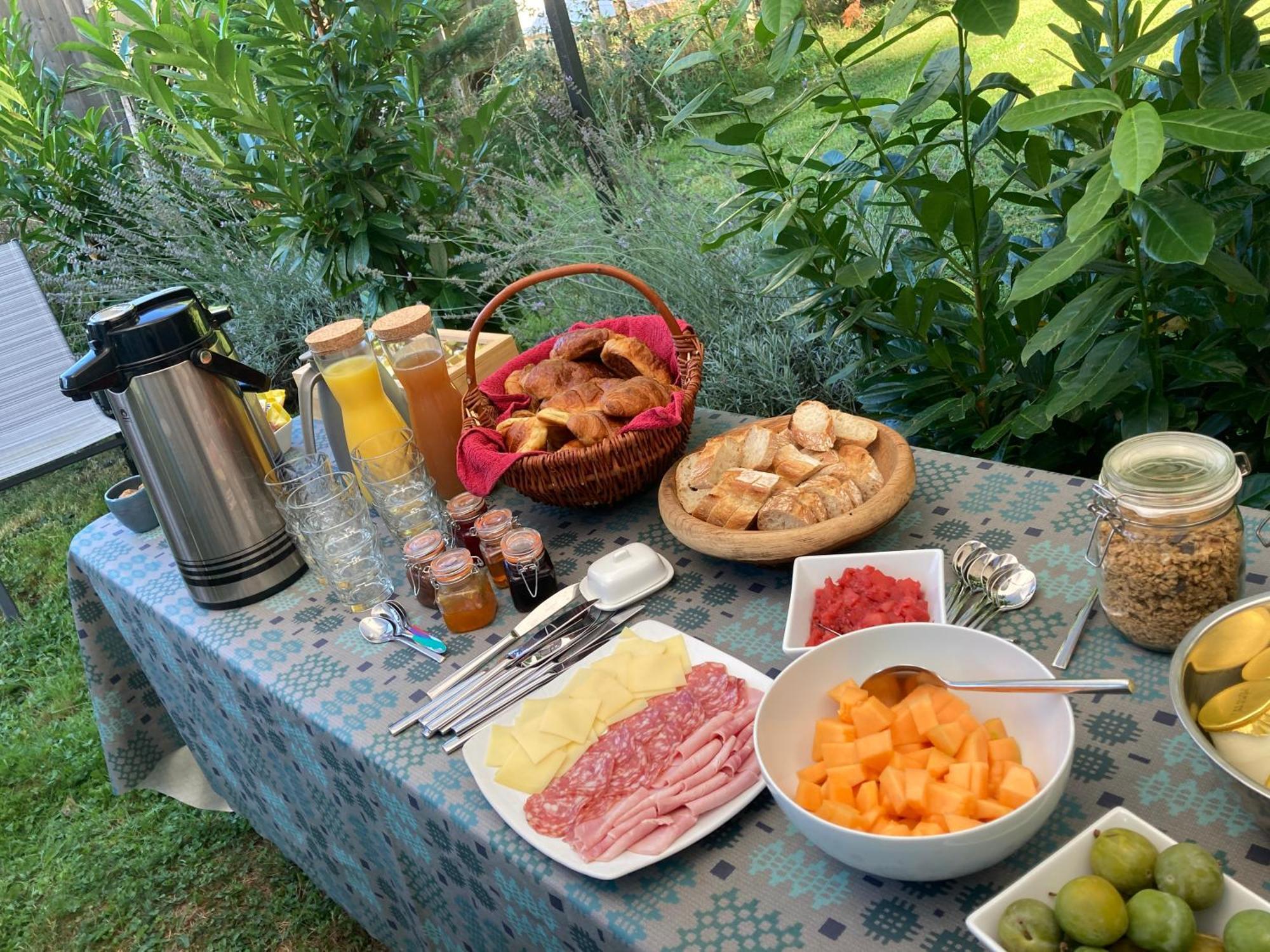 Au Pre Fleuri Eco Glamping Hotel Le Lindois Kültér fotó