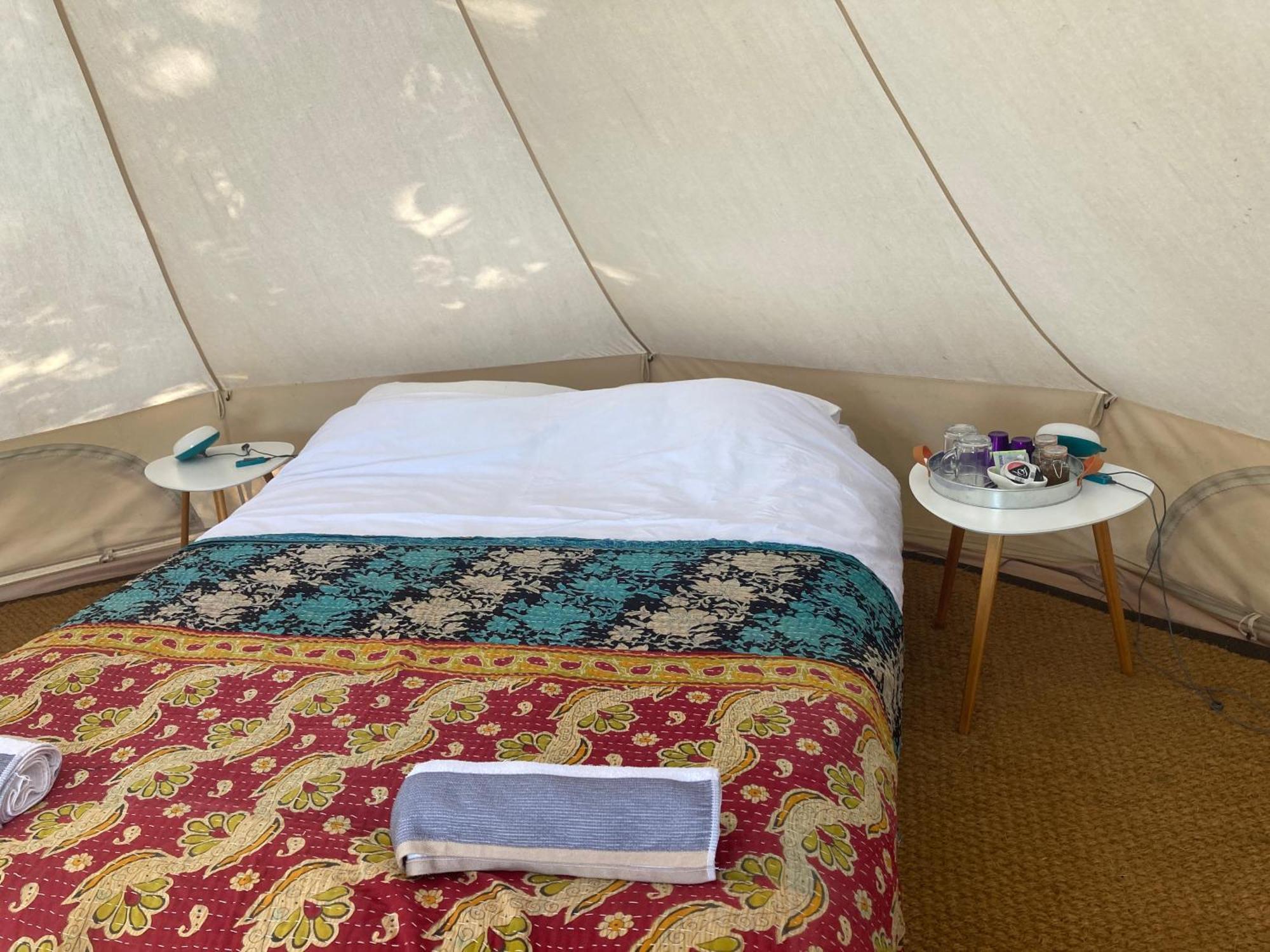 Au Pre Fleuri Eco Glamping Hotel Le Lindois Kültér fotó